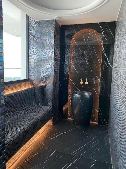 Grand Sapphire 107 Amazing 1 Bedroom By Myguest Cyprus